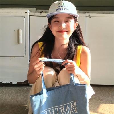 土包子游巴黎电影主视觉