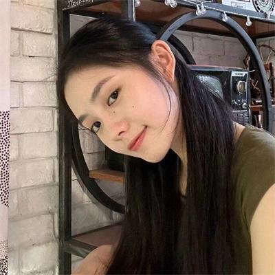 再见少女团电影海报
